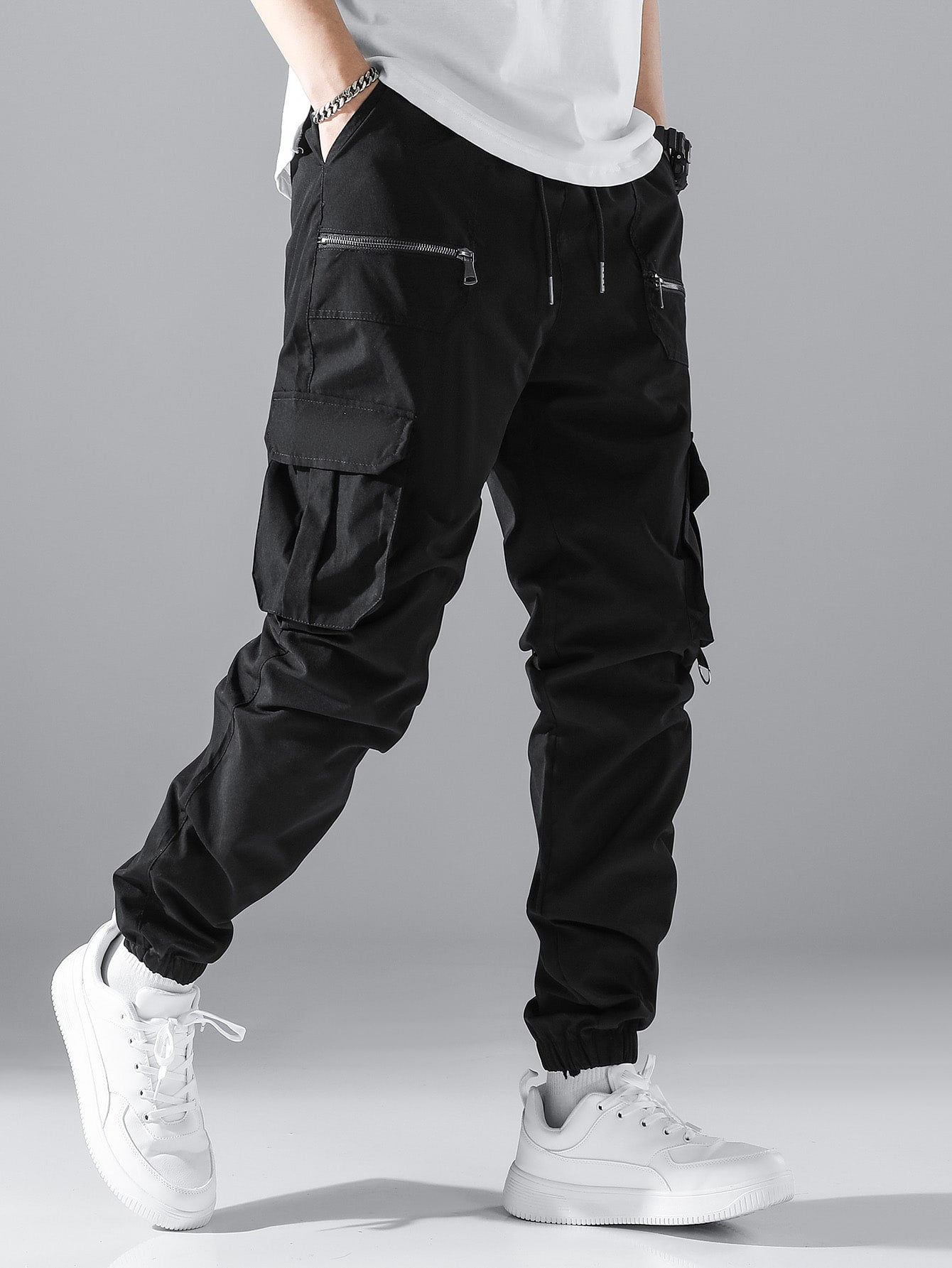 Men's Flap Pocket Side Drawstring Waist Cargo Pants